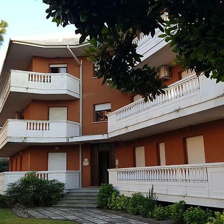 Appartamento Magnolia Lignano Sabbiadoro Exteriér fotografie